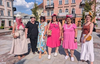 Spacer z Przyjaciółką i odsłonięcie Ławeczki Przyjaźni. Nowe miejsce spotkań w Piotrkowie