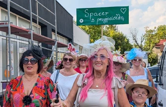 Spacer z Przyjaciółką i odsłonięcie Ławeczki Przyjaźni. Nowe miejsce spotkań w Piotrkowie
