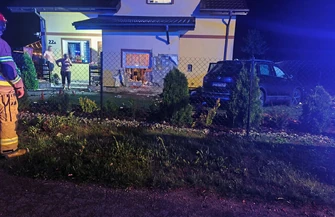 Kierujący z ponad 2 promilami wjechał w budynek mieszkalny w Tomawie