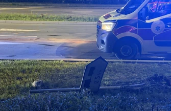 Chcieli zatrzymać obywatelsko wybili szybę a on staranował auto i uciekł przez stację. Sceny jak z filmu akcji w Al. Sikorskiego w Piotrkowie