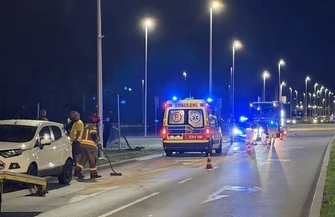 Chcieli zatrzymać go obywatelsko. Staranował auto i uciekł przez stację benzynową