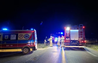 Groźny wypadek z udziałem quada w Papieżach pod Piotrkowem. Pojazd przygniotł kierującego. Mężczyzna jest w ciężkim stanie