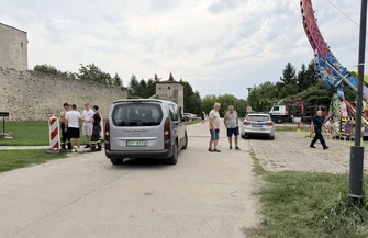 Koszmar na wesołym miasteczku podczas Dni Sulejowa. 25-latek spadł z wysokości około 5 metrów