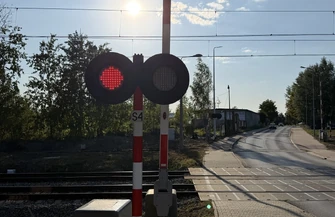 PKP PLK inwestuje w bezpieczeństwo na przejeździe kolejowo-drogowym w Piotrkowie