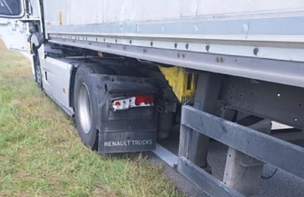 Kolizja na A1. Zderzenie dwóch osobówek i ciężarówki na drodze w stronę Gdańska