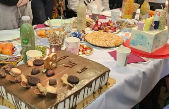 Bezalkoholowy toast z dziećmi. Legalny ale czy właściwy