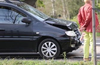 Kolejny wypadek na DK12. Zderzyły się trzy samochody jedna osoba trafiła do szpitala