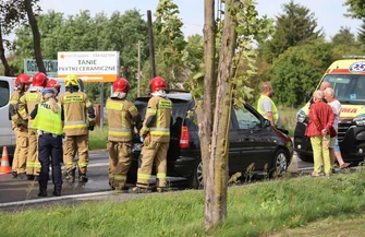 Kolejny wypadek na DK12. Zderzyły się trzy samochody jedna osoba trafiła do szpitala