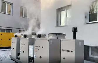 Medyk po wielkiej metamorfozie. Oficjalnie odebrano zmodernizowany budynek i otwarto nowe pracownie