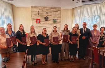 12 nauczycielek z awansem zawodowym