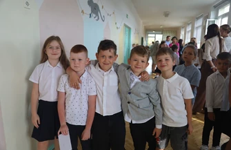 Wakacje się skończyły. Uczniowie wrócili do szkół. Tak rozpoczął się nowy rok w SP nr 10 w Piotrkowie