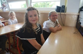 Wakacje się skończyły. Uczniowie wrócili do szkół. Tak rozpoczął się nowy rok w SP nr 10 w Piotrkowie