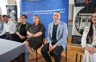 Uroczyste rozpoczęcie roku w TPS-ie. Zespół Szkół Ponadpodstawowych nr 1 im. rtm. Witolda Pileckiego rozpoczął rok szkolny 20262027