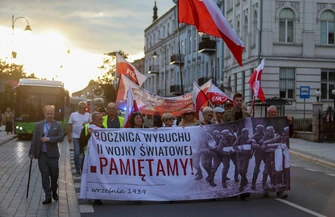 Marsz Niepodległości przeszedł ulicami Piotrkowa