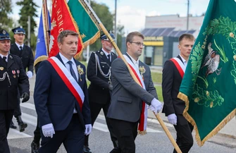 Dożynki powiatowo-gminne 2026 w Czarnocinie w powiecie piotrkowskim. Tłumy świętują tegoroczne plony