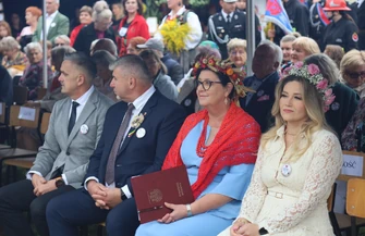 Dożynki gminno-parafialne w Przygłowie. Mieszkańcy gminy Sulejów podziękowali za tegoroczne plony
