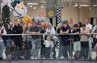 10-lecie Nightskating Piotrków. Koncert Kubańczyka w Focus Mall i przejazd rolkarzy 13-kilometrową trasą