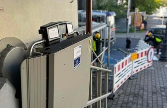 Platforma dla osób z niepełnosprawnościami nieczynna. Utrudnienia w budynku starostwa