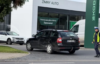 51-latka ranna w wypadku na Wojska Polskiego. Zderzyły się Skoda i Honda