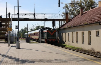 TurKol w Piotrkowie Trybunalskim. Pociąg pojechał do Bełchatowa linią nr 24