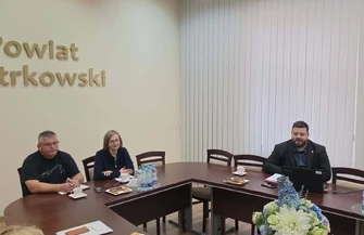 Pilna narada o bezpieczeństwie w szkołach. Uczestniczyli przedstawiciele powiatu piotrkowskiego