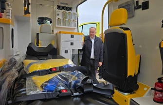 Nowy ambulans dla ratowników medycznych w Wolborzu. Do podstacji trafił Volkswagen Crafter