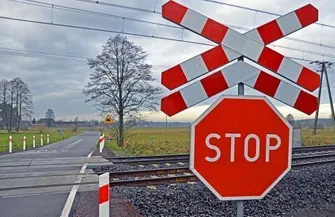 Przejazd kolejowy na ul. Cmentarnej w Gorzkowicach zamknięty dłużej. Utrudnienia do 27 października