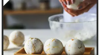 Naturalna zabawa – kule i sole do kąpieli DIY! 