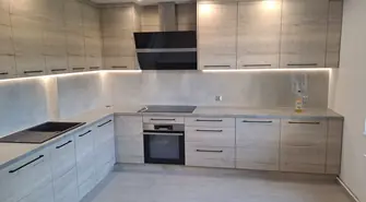 Montaż mebli Montaż podłóg Meble na zamówienie 